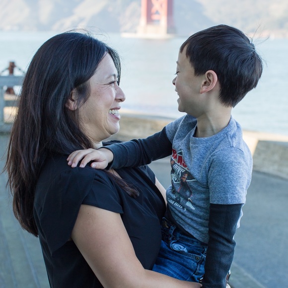 Meet your Posher, Liz - Picture 2 of 5